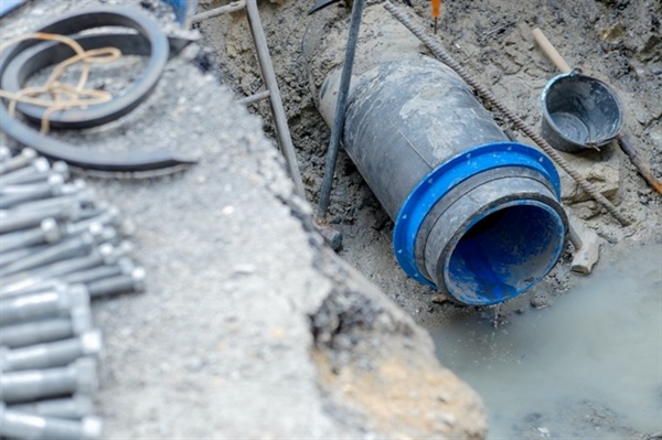 Cost Comparison: Trenchless vs. Traditional Sewer Line Repair