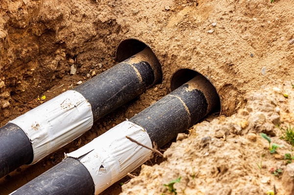 How Does Trenchless Pipe Lining Compare With Pipe Bursting in Green Bay?